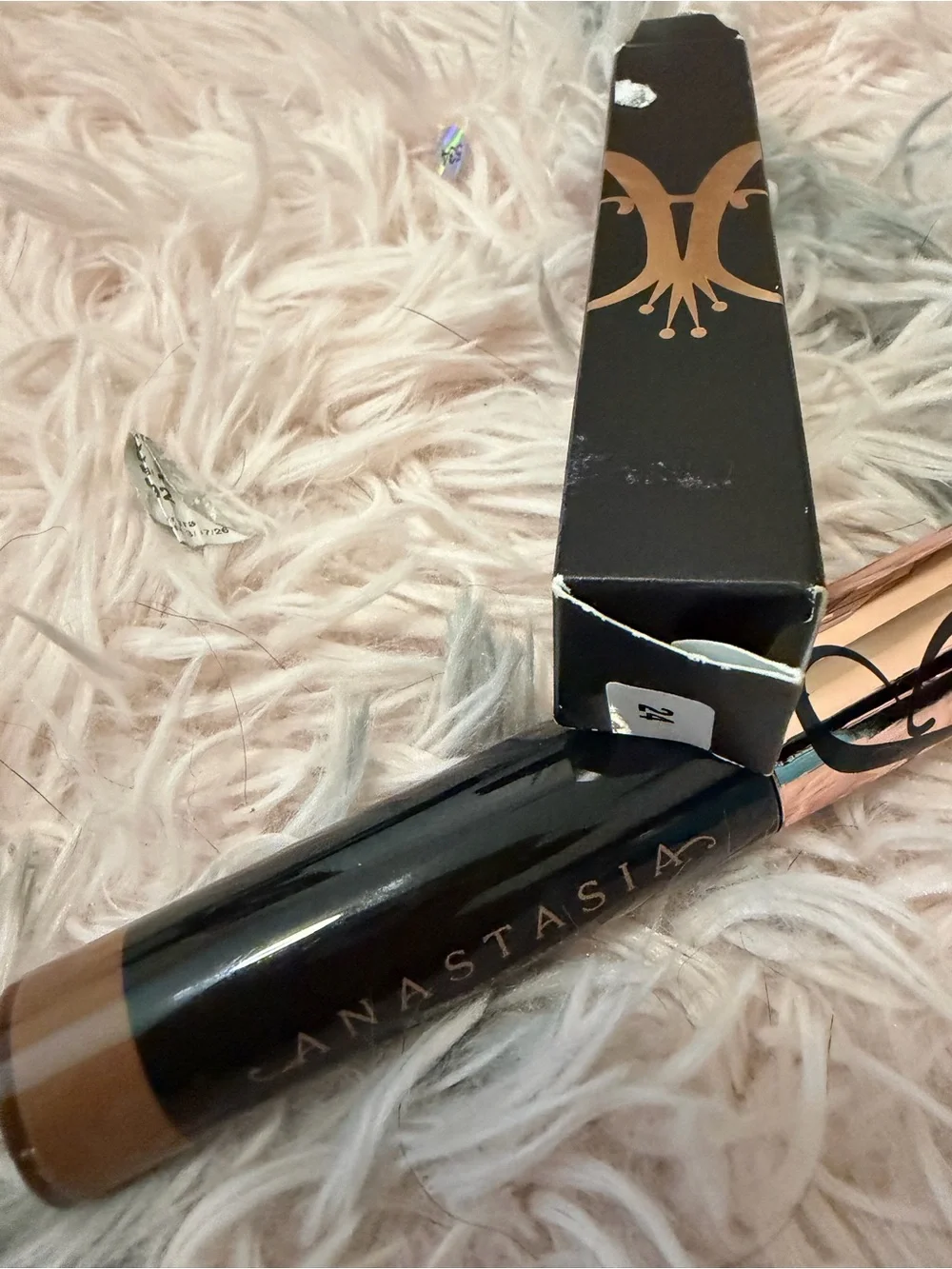 Anastasia Beverly Hills conceal ear shade 25